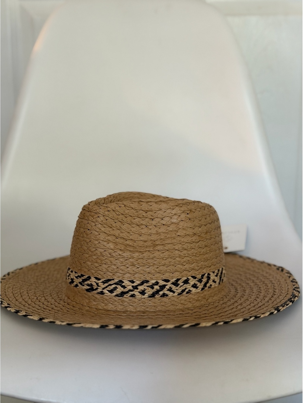 Stiline straw wide brim hat